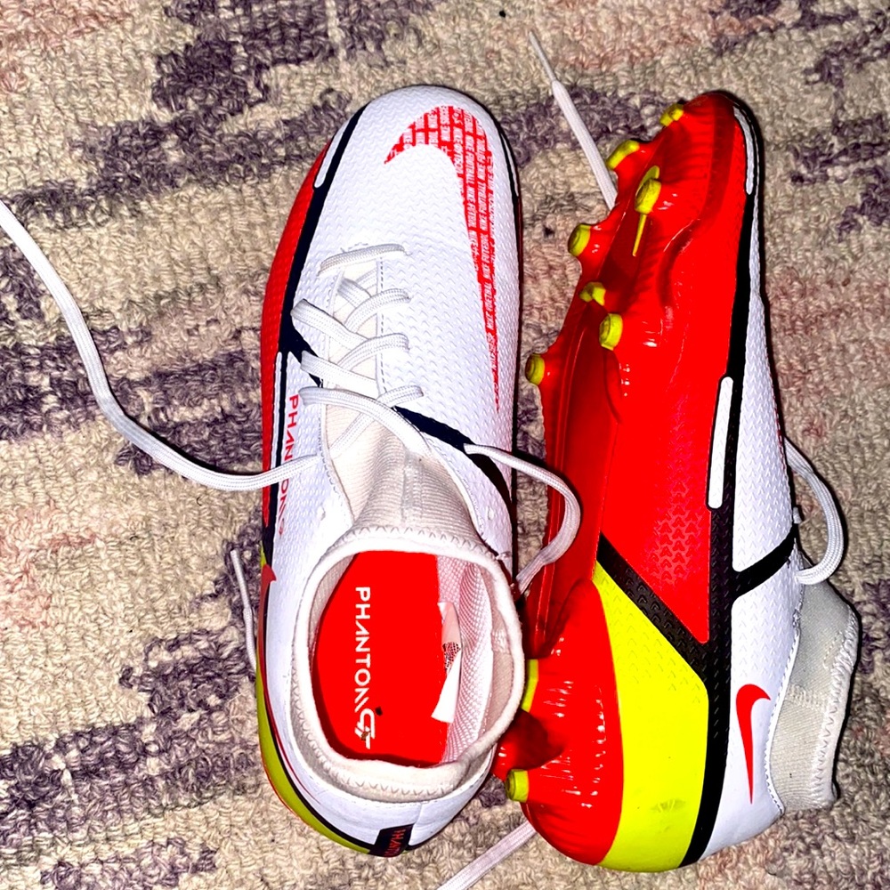 Nike cleats new